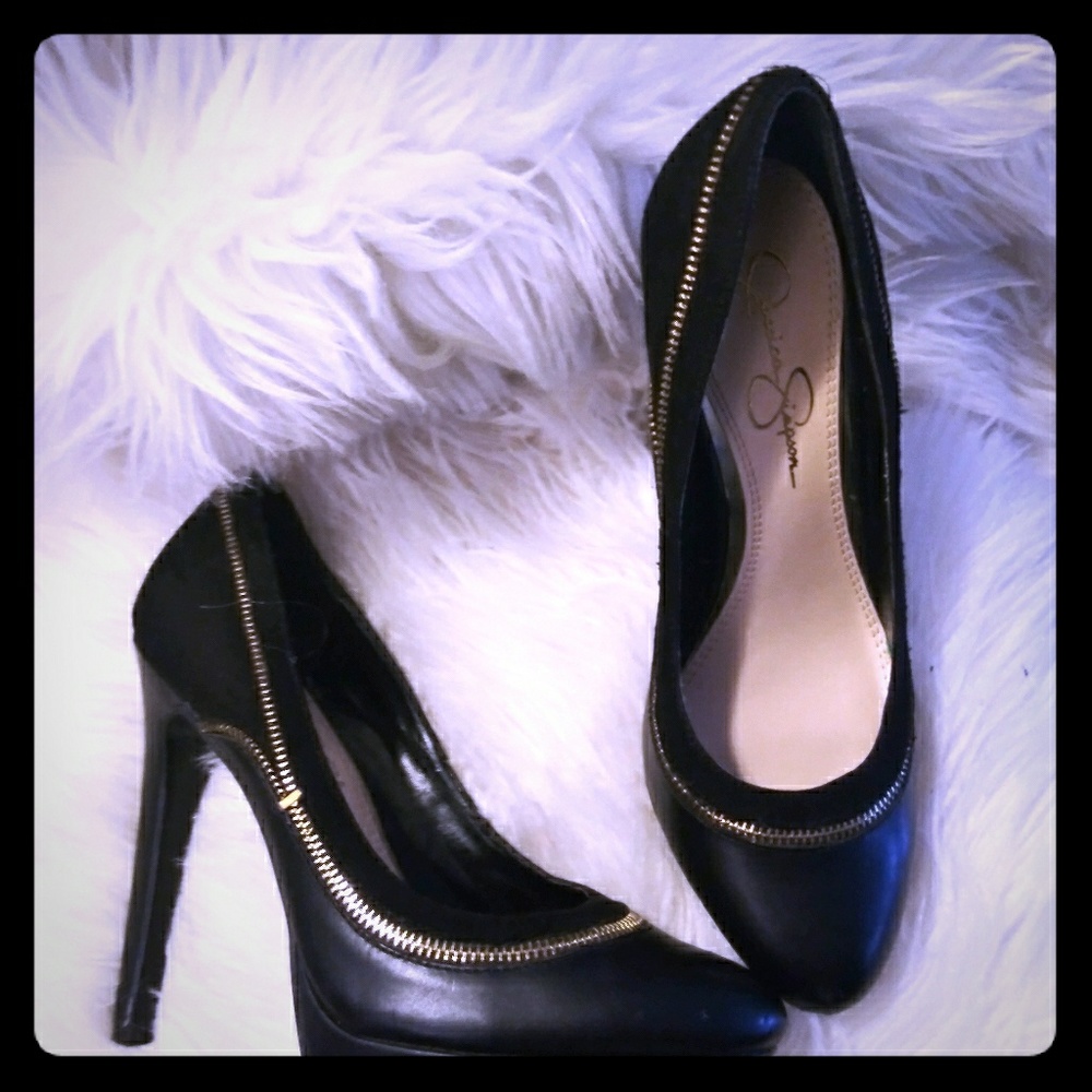 Jessica Simpson platforms